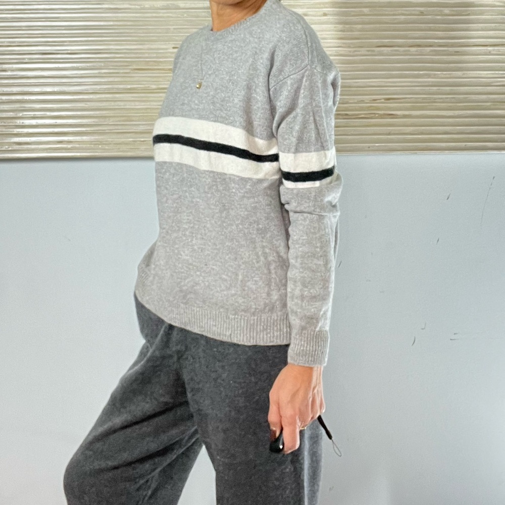 Brandy Melville Bernadette cashmere blend striped center sweater - Picture 2 of 13